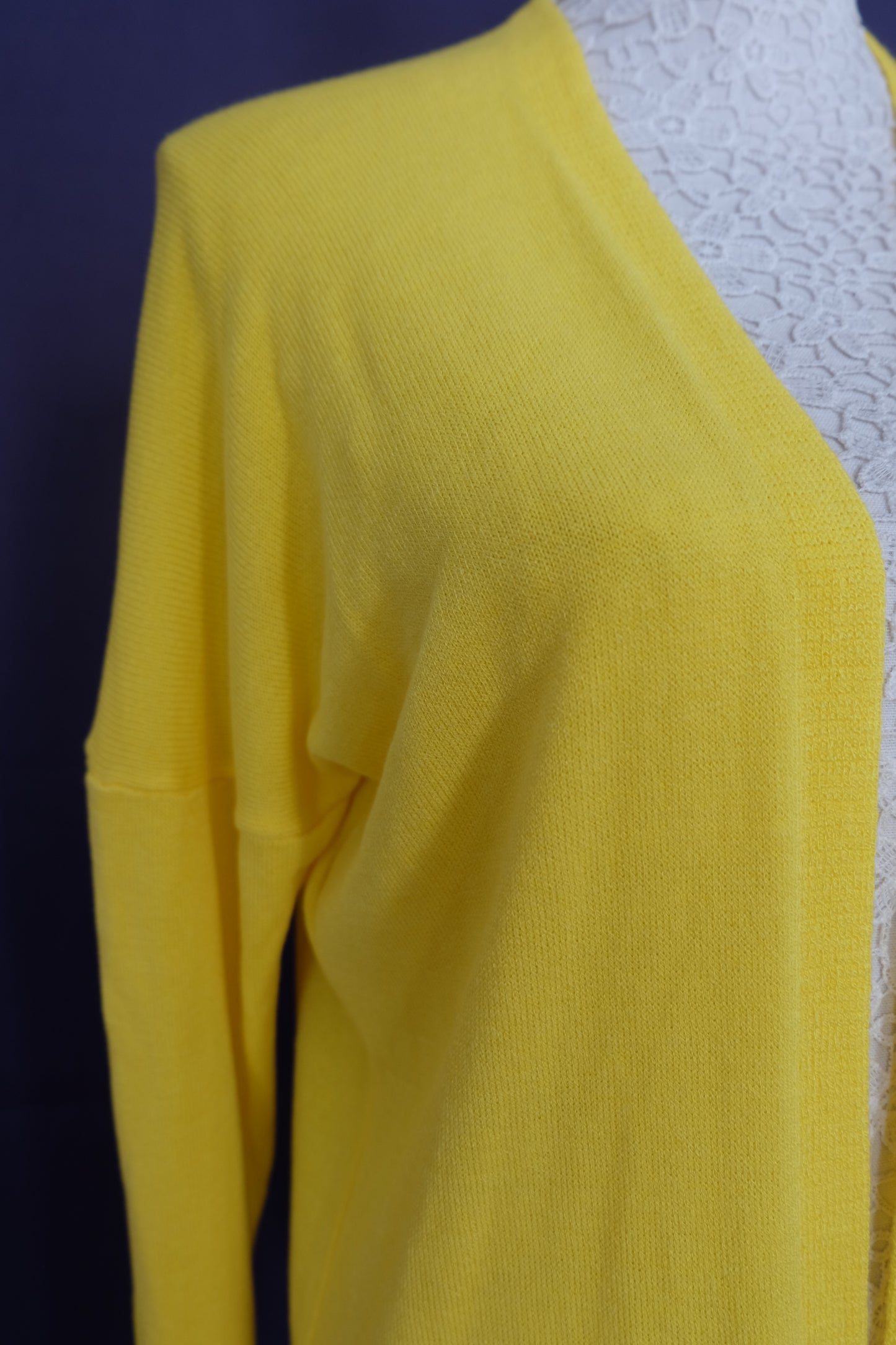 Cardigán de mujer amarillo