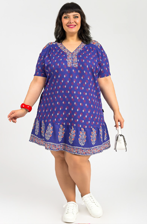 Vestido de mujer curvy hippie